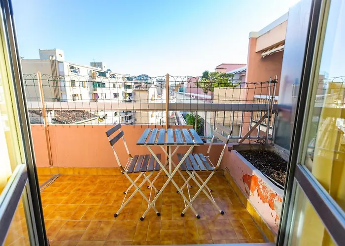 Superbe 100M2 - 2 Balcons - Proche Gare - Climatise